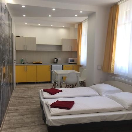 Kalvin Vendegszobak Debrecen Exteriör bild