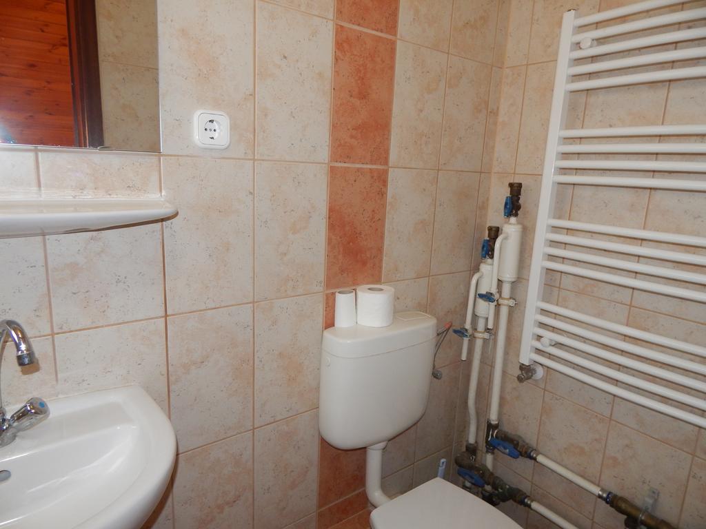 Kalvin Vendegszobak Debrecen Exteriör bild