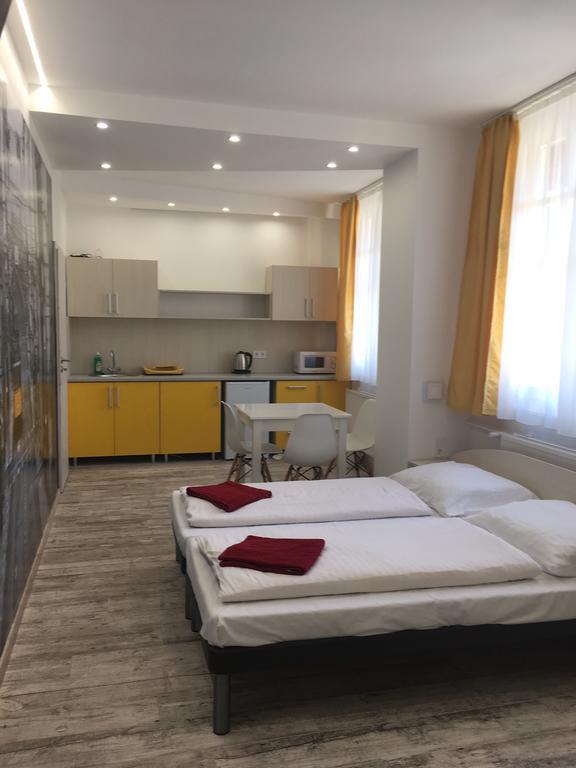 Kalvin Vendegszobak Debrecen Exteriör bild