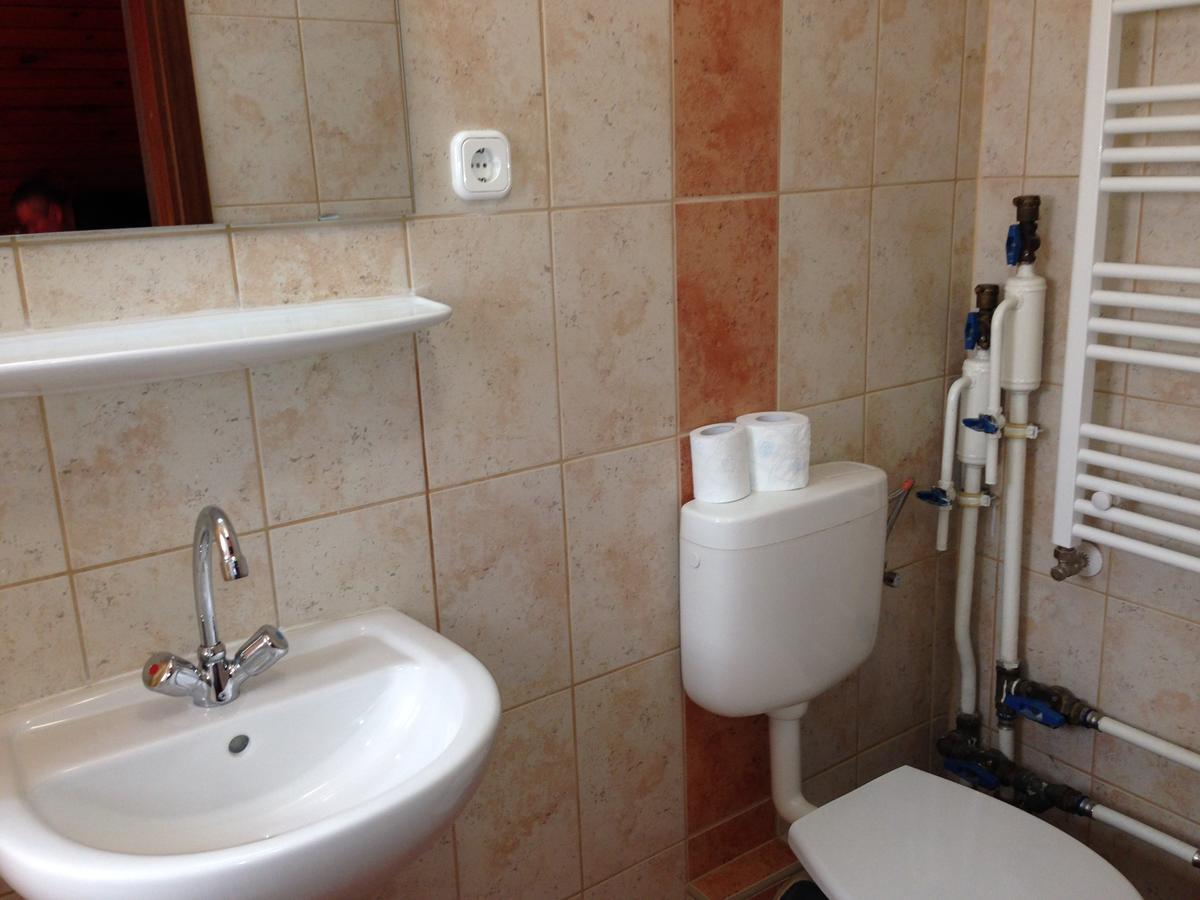 Kalvin Vendegszobak Debrecen Exteriör bild