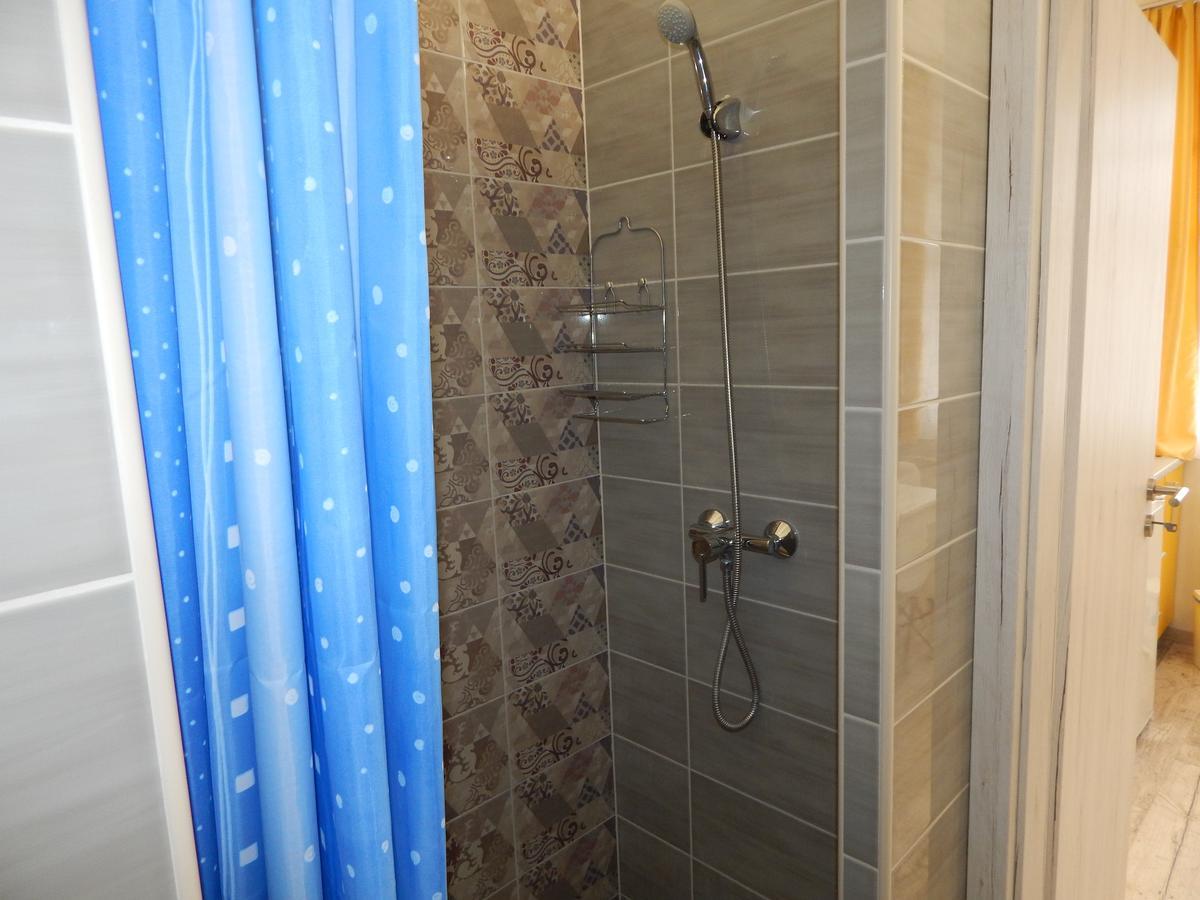 Kalvin Vendegszobak Debrecen Exteriör bild